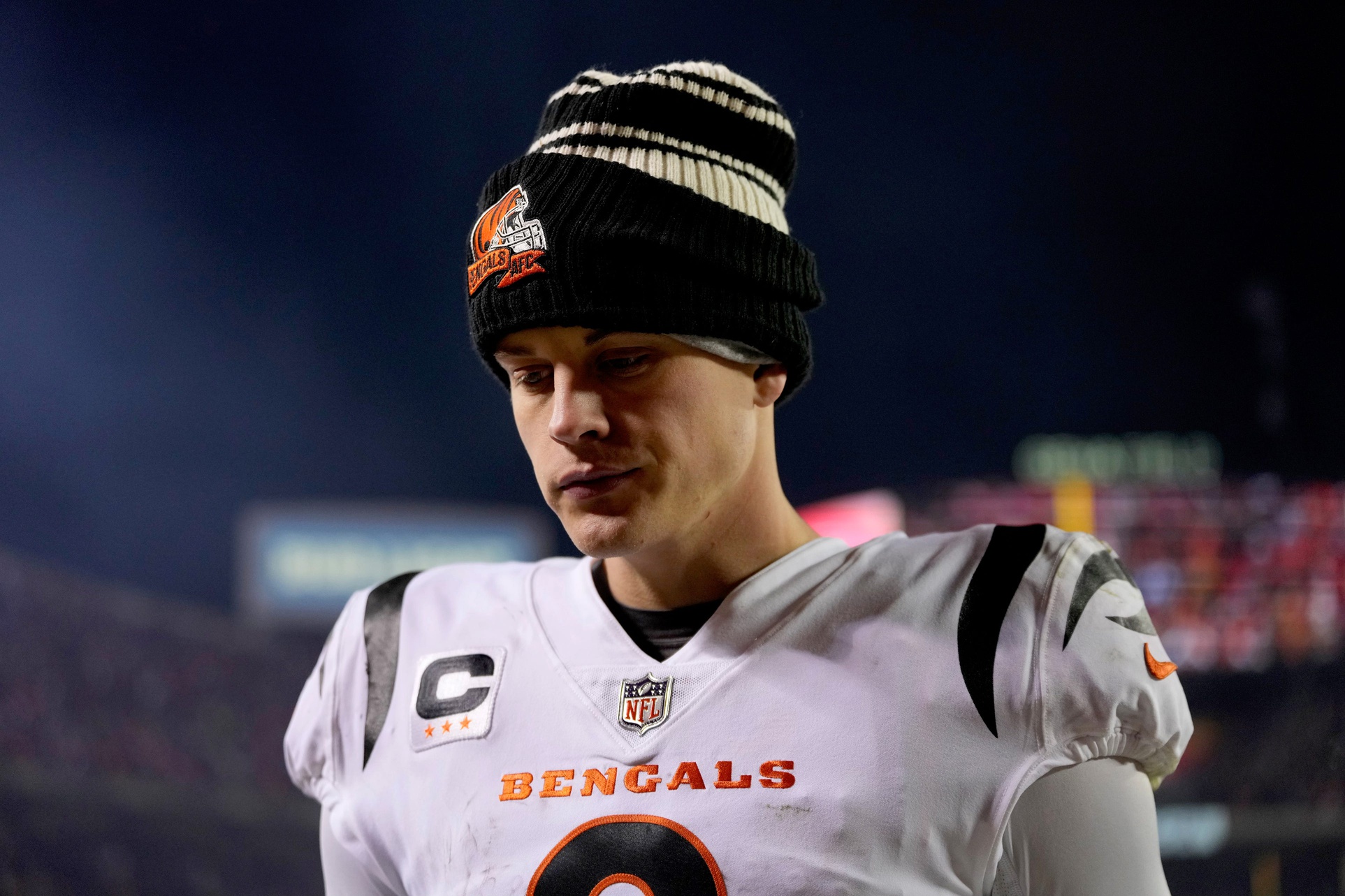 Joe Burrow ruled out for the season with torn ligaments in wrist - Fans ...