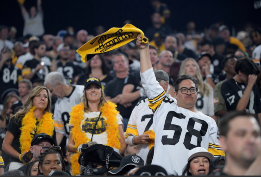 Steelers fans take over Allegiant Stadium on Sunday night, Raiders News