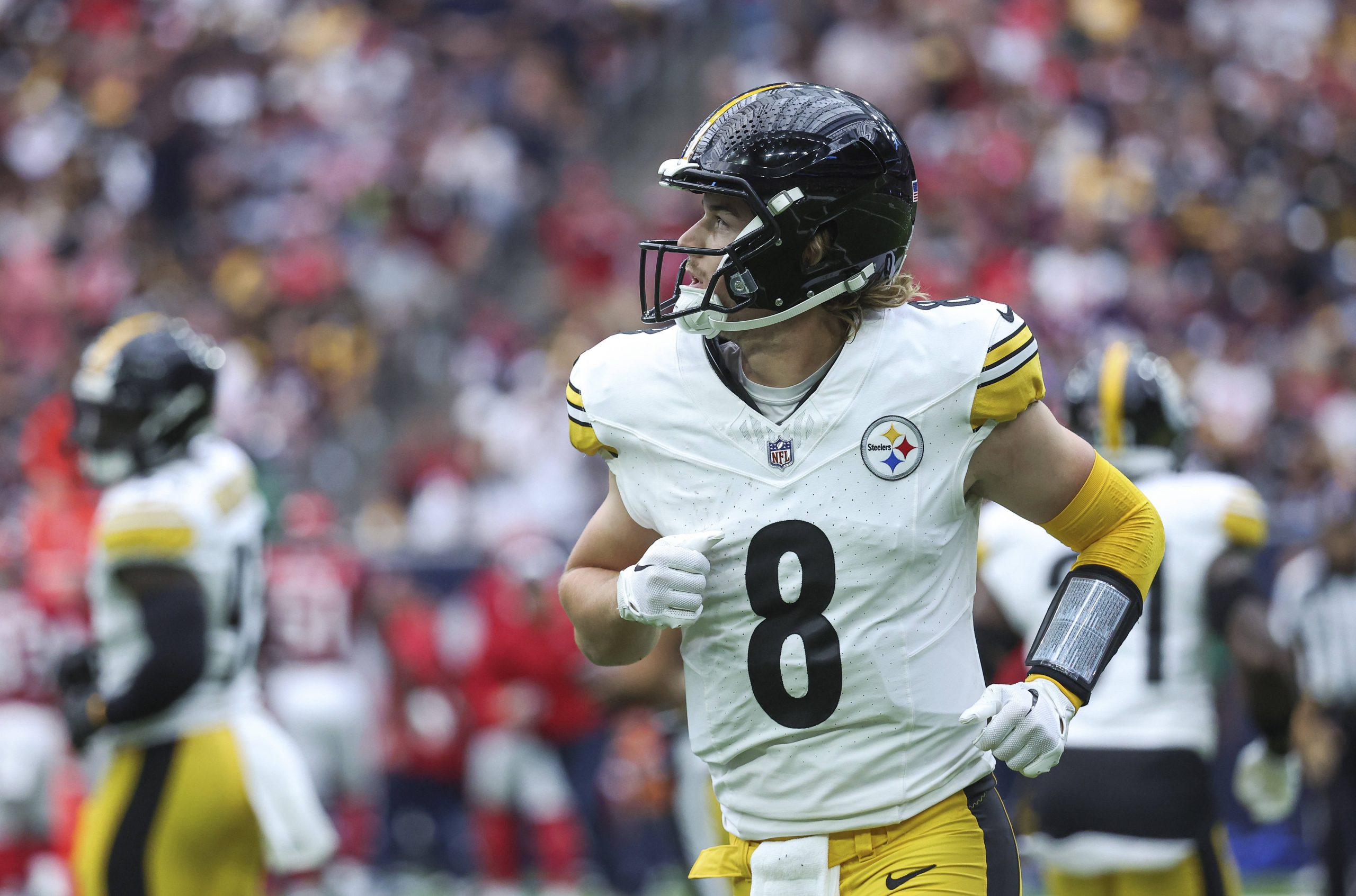 AFC Wild Card Preview: Steelers offense vs. the Chiefs defense - Behind the  Steel Curtain