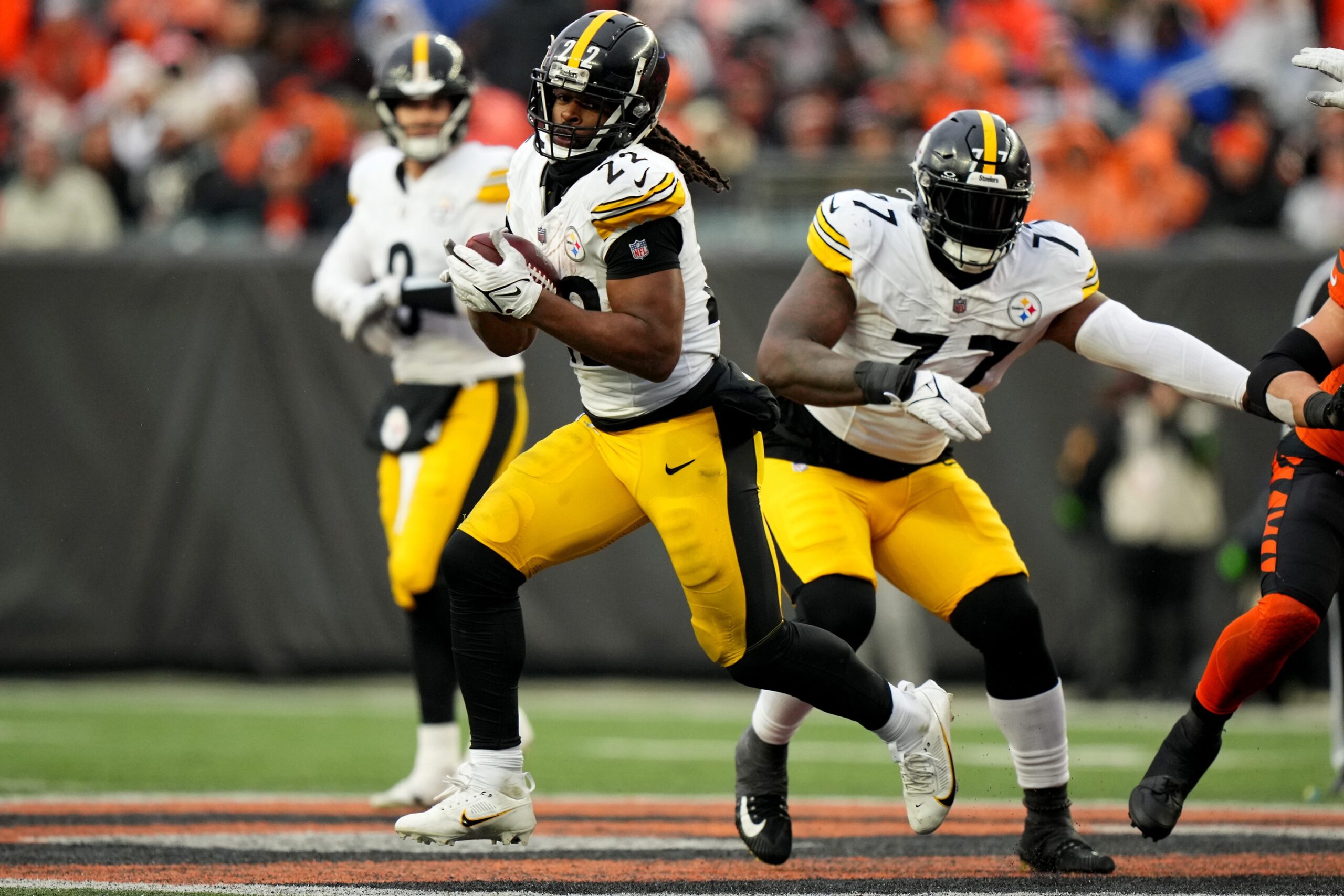 Steelers Offense Shows Promise in 16-10 Victory Over Bengals - Fans ...